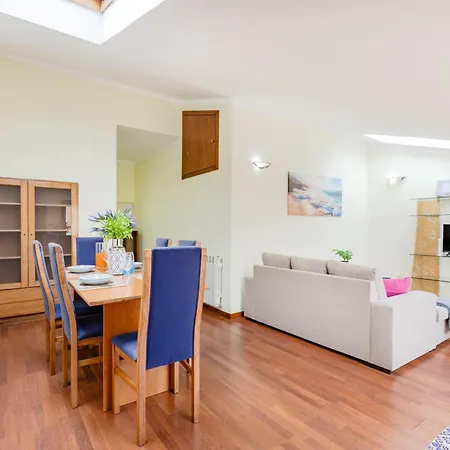 Apartament Floor Retreat In