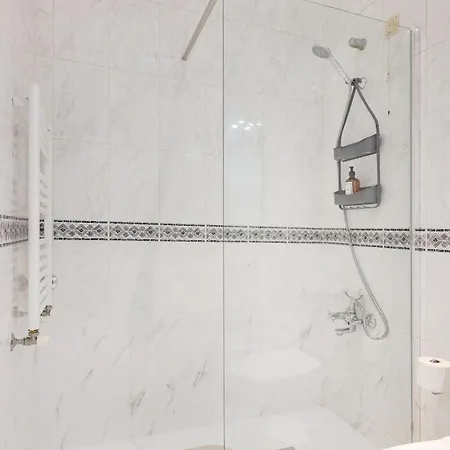 Floor Retreat In Appartement Espinho (Aveiro)